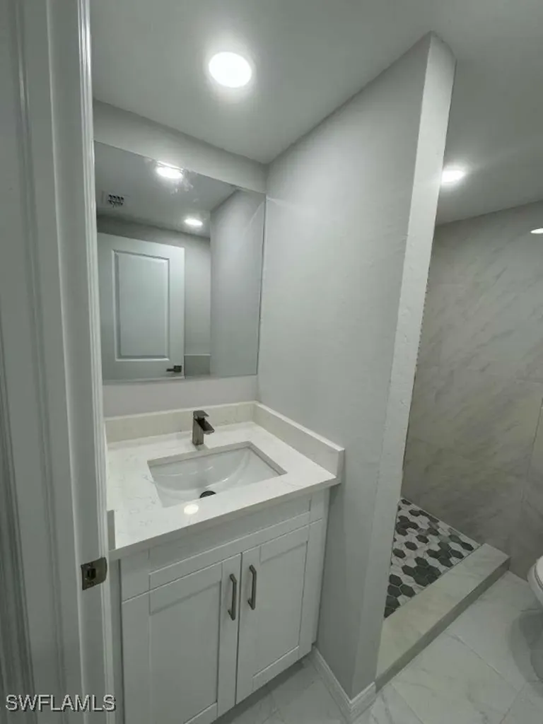 5317 Fleming Street Naples FL 34113