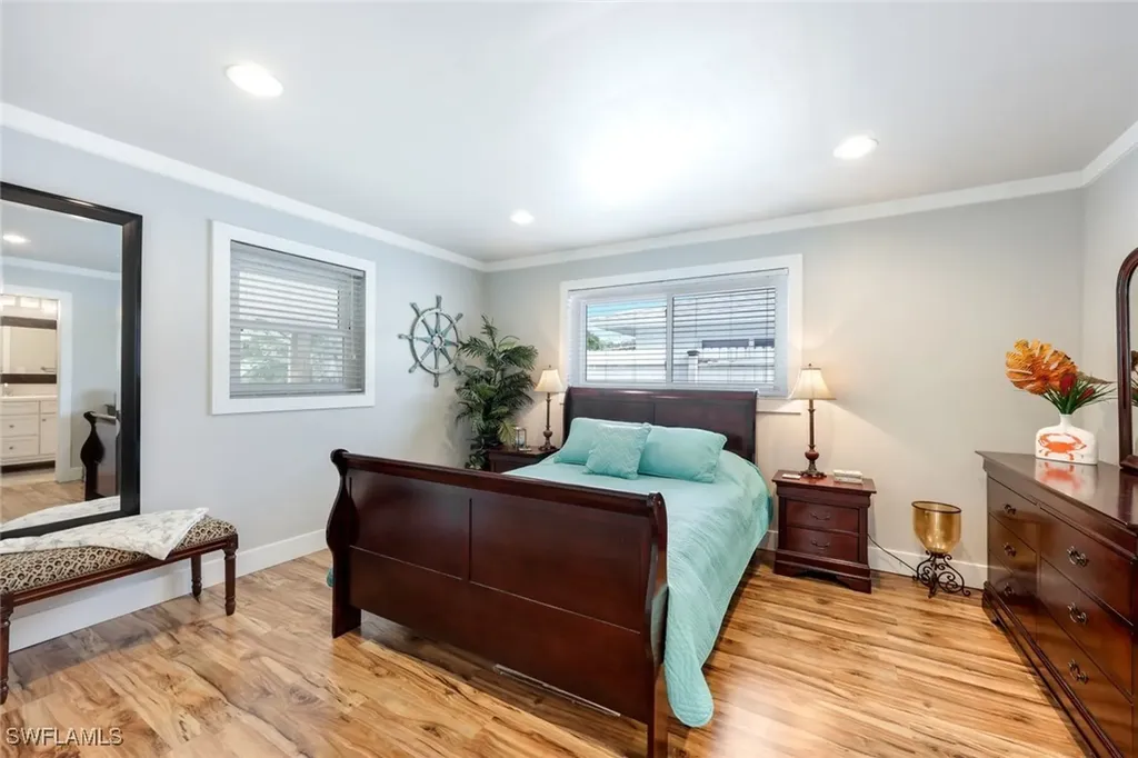 645 101st Avenue N Naples FL 34108