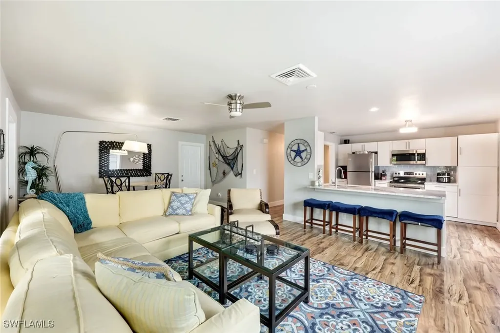 645 101st Avenue N Naples FL 34108