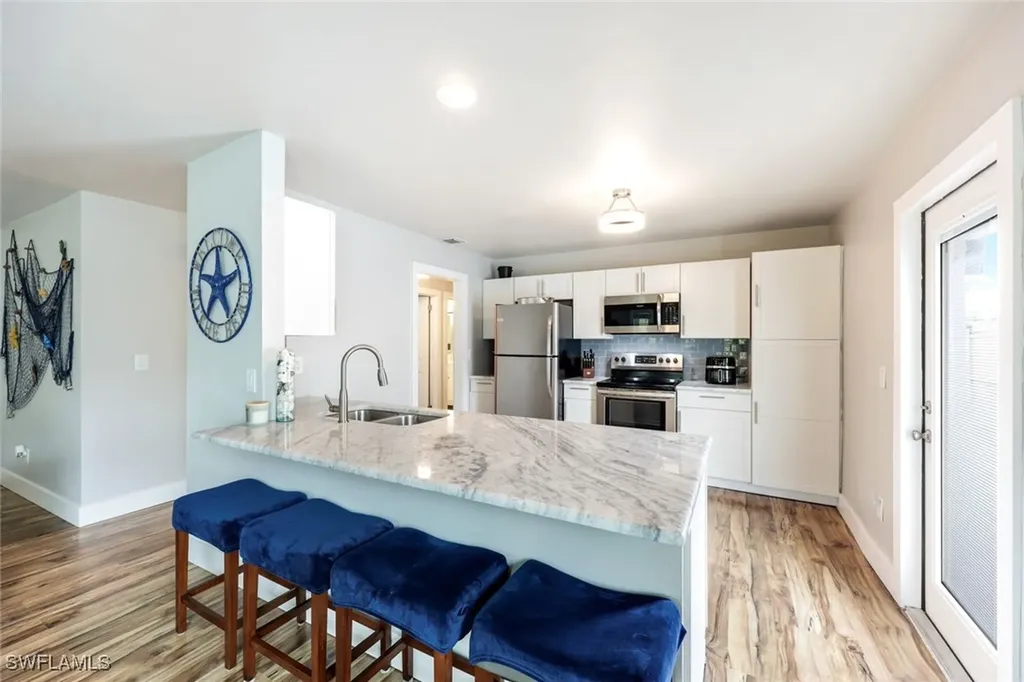 645 101st Avenue N Naples FL 34108