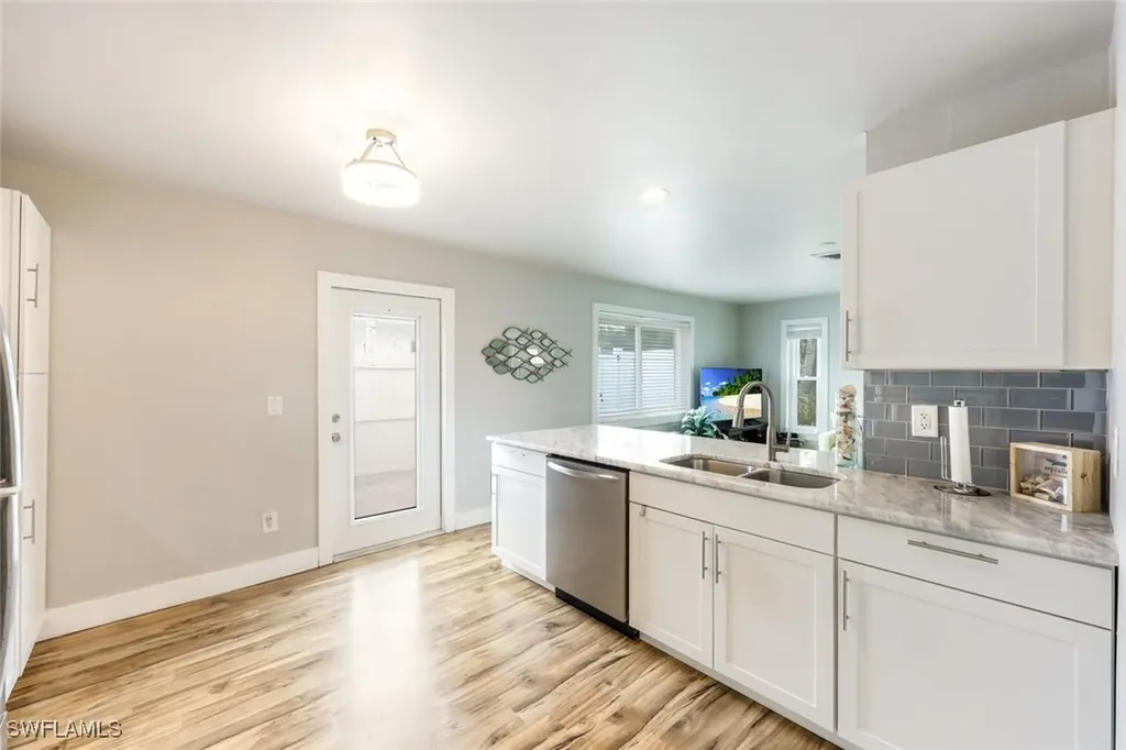 645 101st Avenue N Naples FL 34108