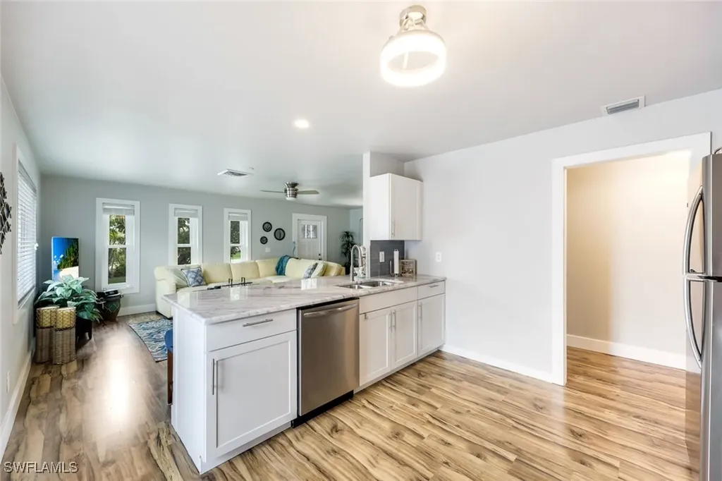 645 101st Avenue N Naples FL 34108