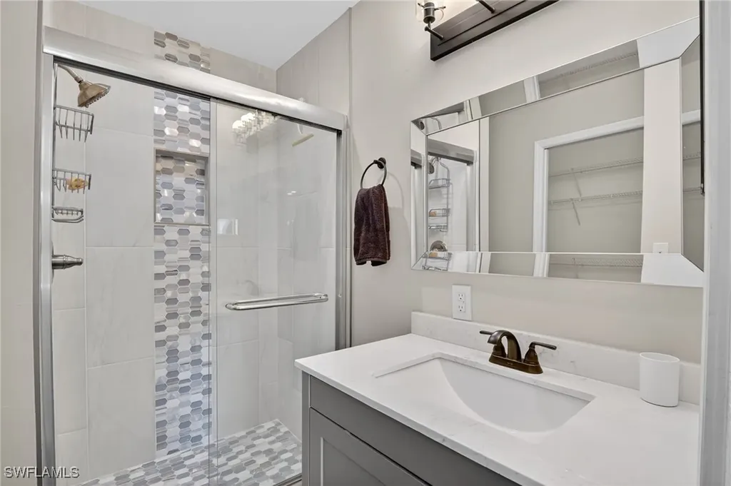 209 Robin Hood Circle Naples FL 34104