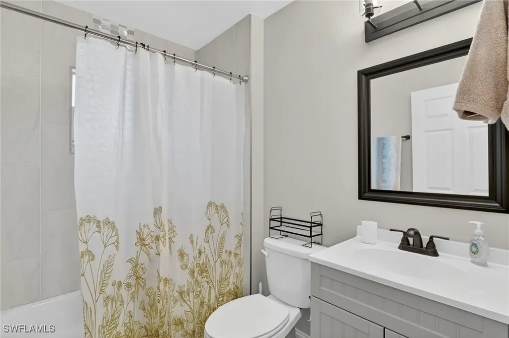 209 Robin Hood Circle Naples FL 34104