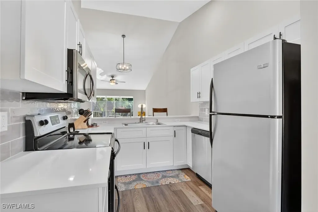 209 Robin Hood Circle Naples FL 34104