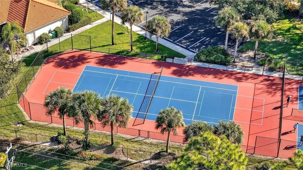 209 Robin Hood Circle Naples FL 34104