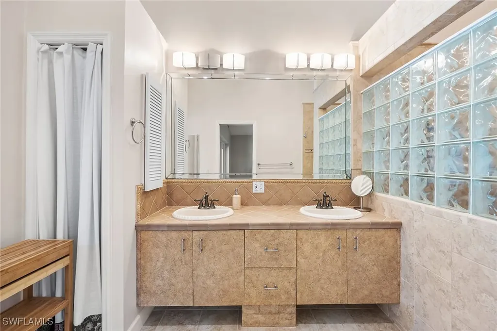 816 102nd Avenue N Naples FL 34108
