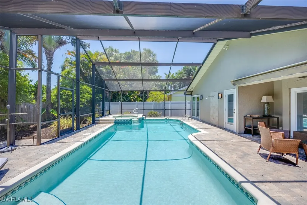 816 102nd Avenue N Naples FL 34108