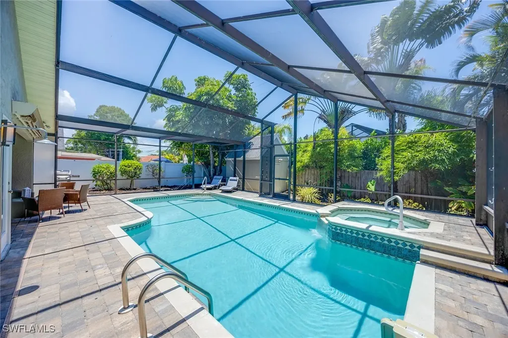816 102nd Avenue N Naples FL 34108