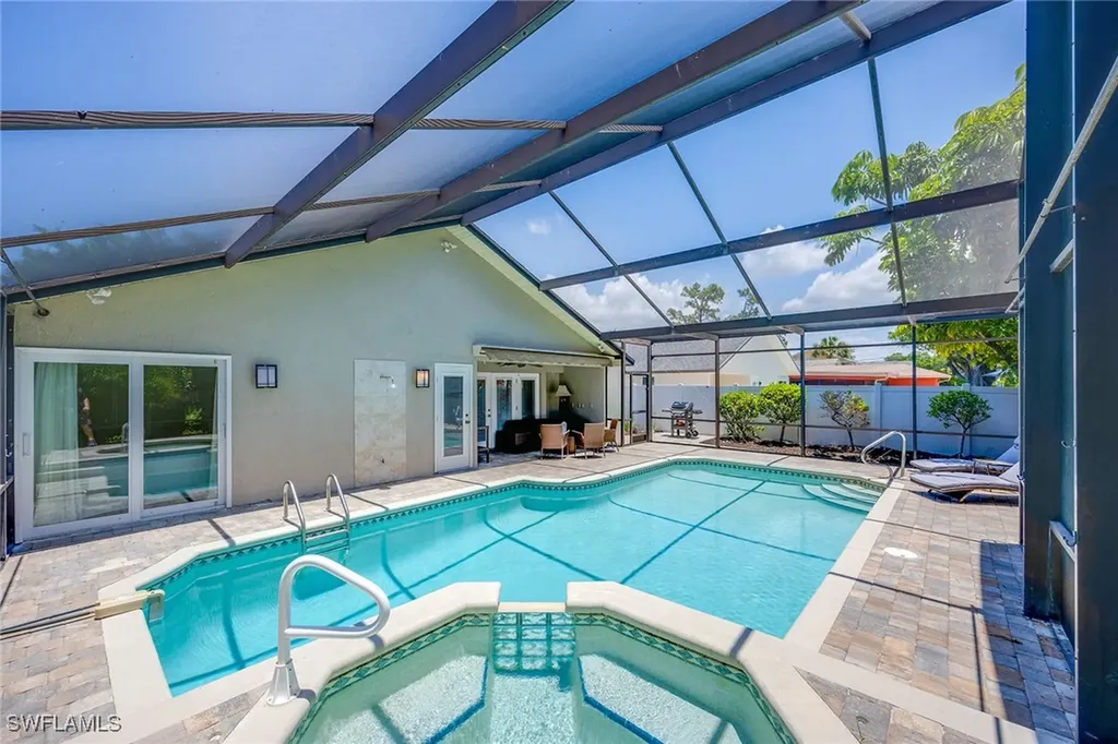 816 102nd Avenue N Naples FL 34108