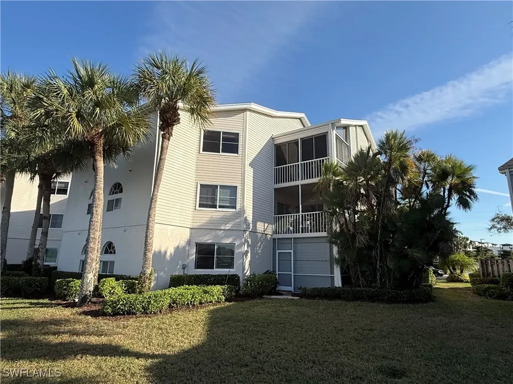 2651 Citrus Lake Drive Naples FL 34109