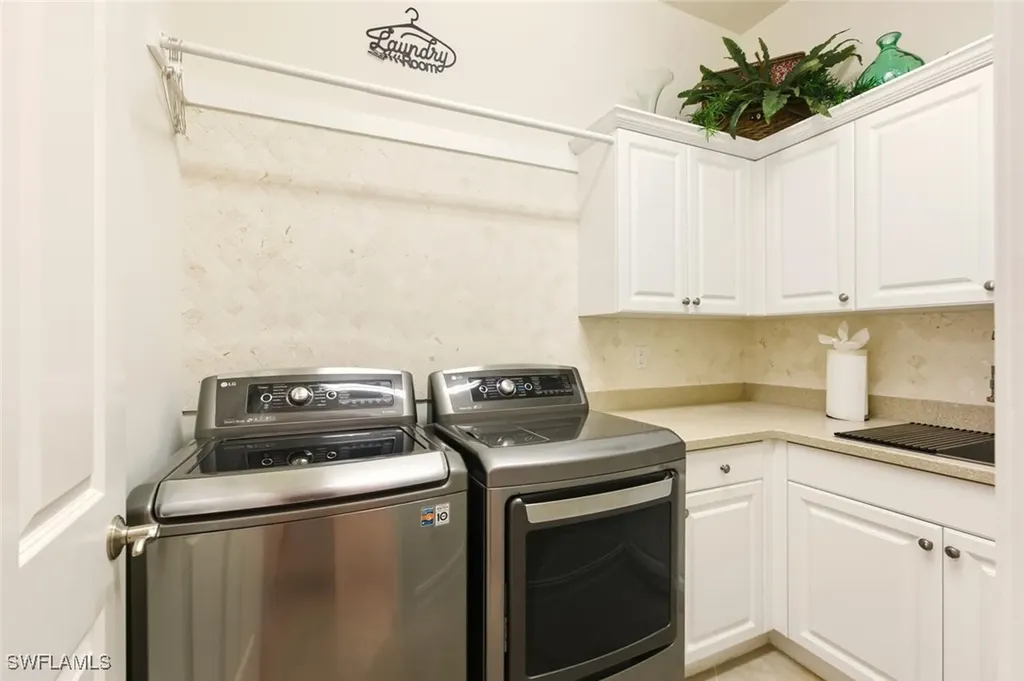 8977 Crooked Stick Court Naples FL 34113