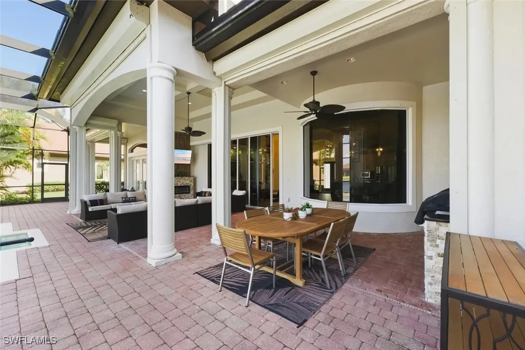 8977 Crooked Stick Court Naples FL 34113