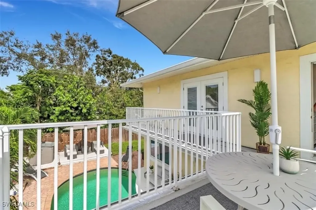 1097 Frank Whiteman Boulevard Naples FL 34103