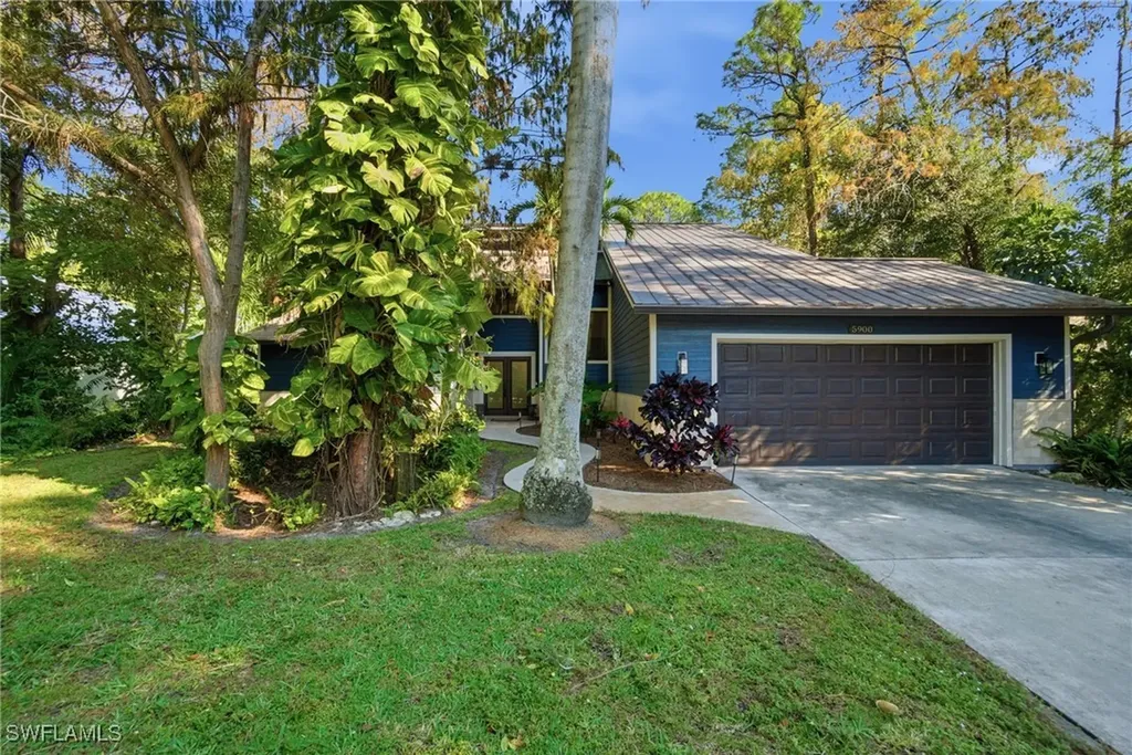 5900 Cypress Hollow Way Naples FL 34109