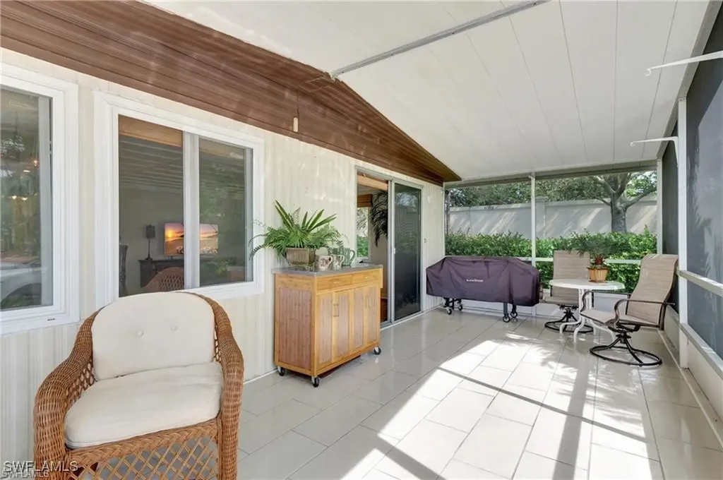 193 Carissa Lane Naples FL 34114