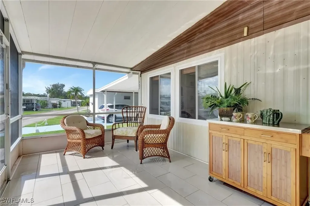 193 Carissa Lane Naples FL 34114