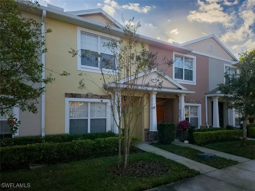 1044 Sleepy Oak Drive Zephyrhills FL 33543