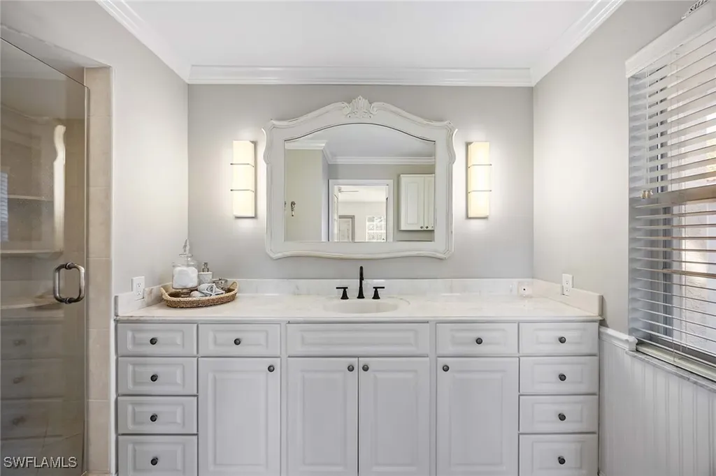 2450 Old Groves Road Naples FL 34109