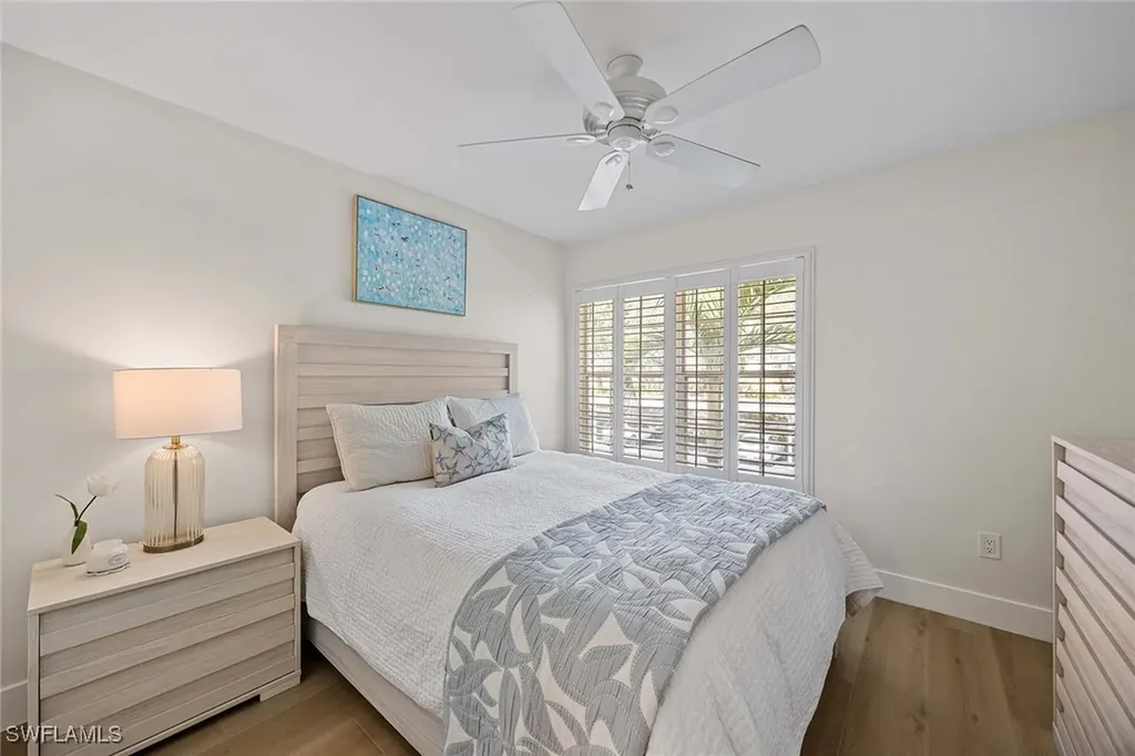 2450 Old Groves Road Naples FL 34109