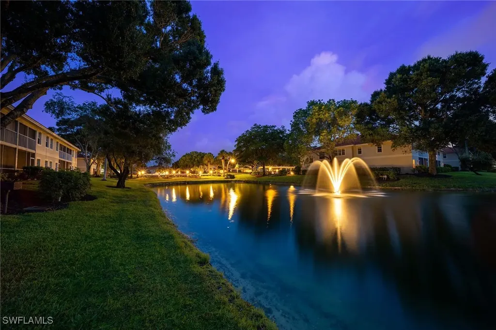 2450 Old Groves Road Naples FL 34109