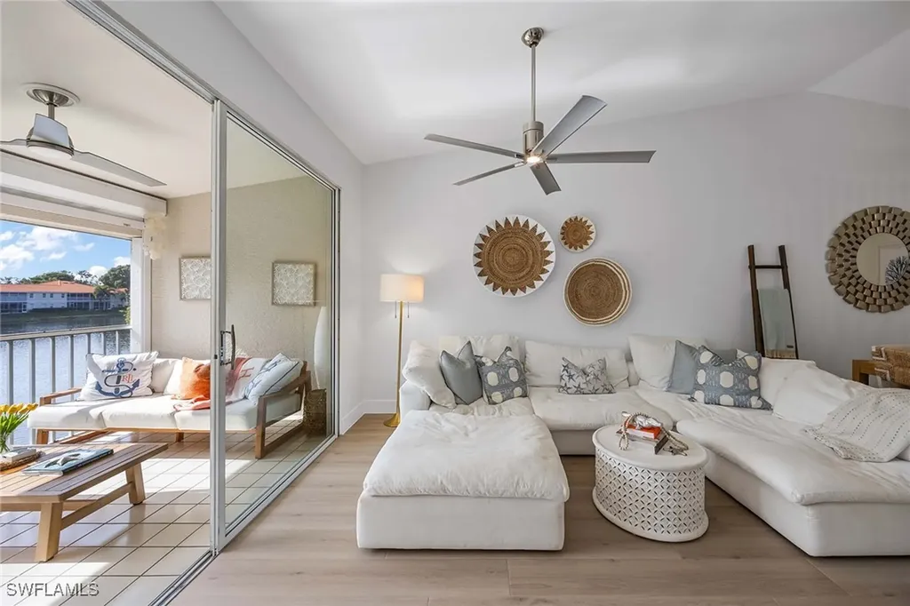 2450 Old Groves Road Naples FL 34109