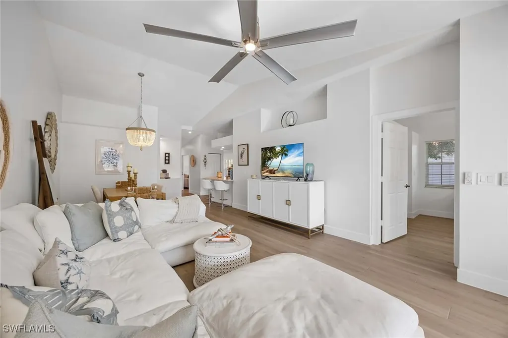 2450 Old Groves Road Naples FL 34109