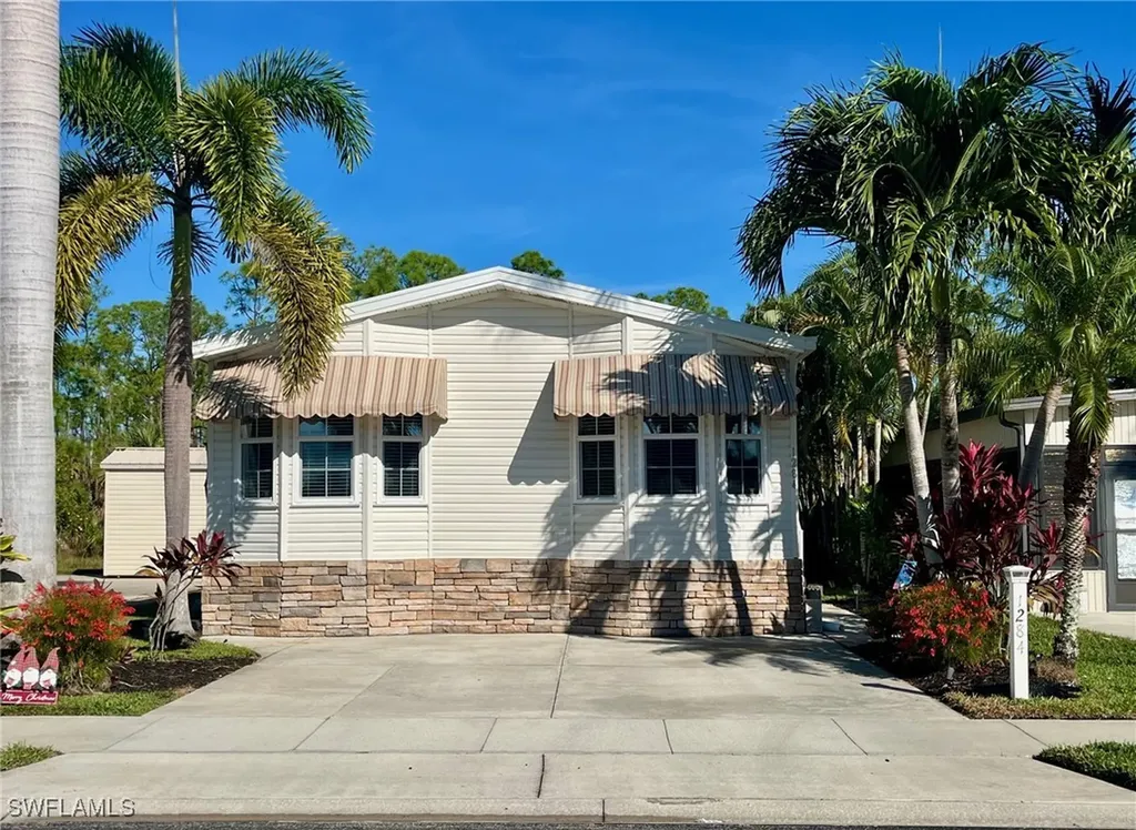 1284 Diamond Lake Circle Naples FL 34114