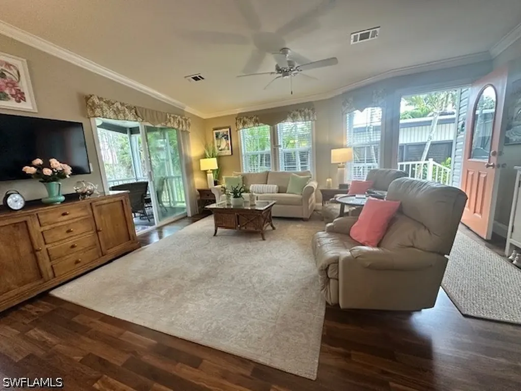 1284 Diamond Lake Circle Naples FL 34114