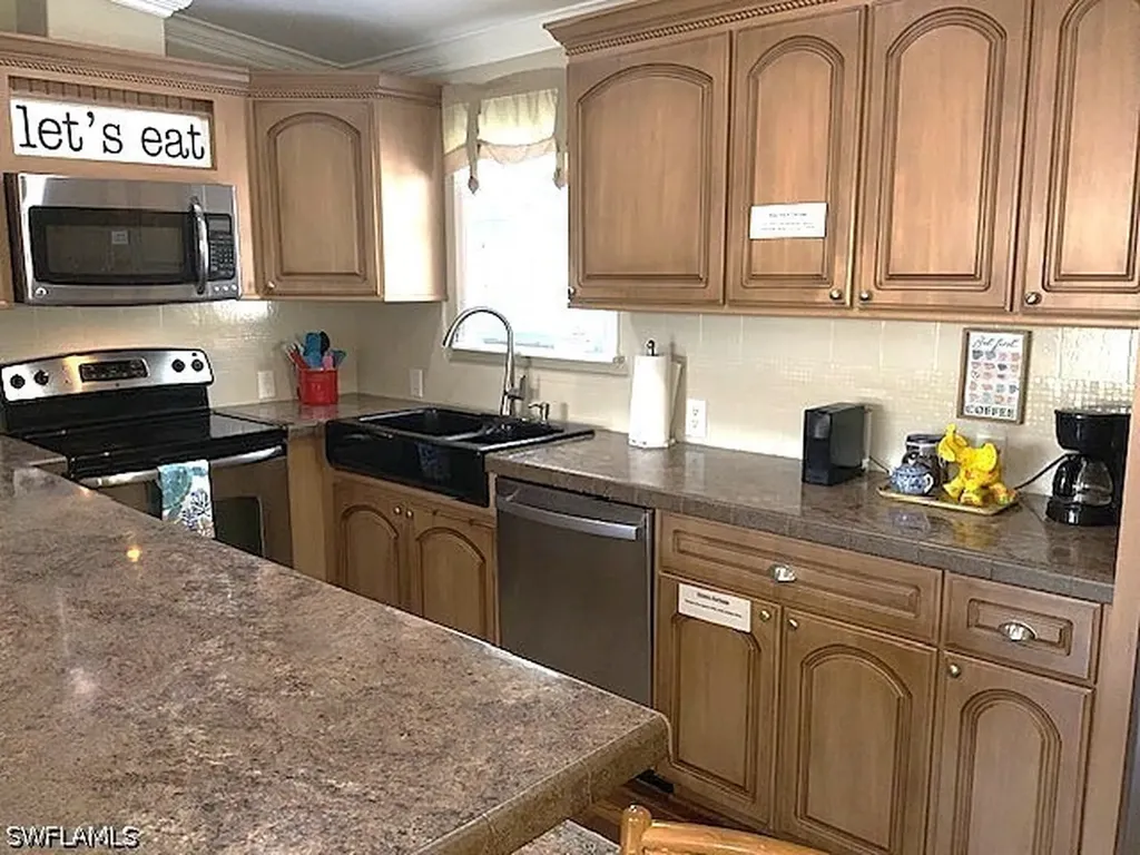 1284 Diamond Lake Circle Naples FL 34114