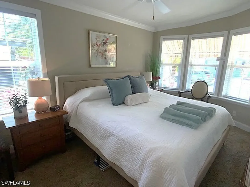 1284 Diamond Lake Circle Naples FL 34114