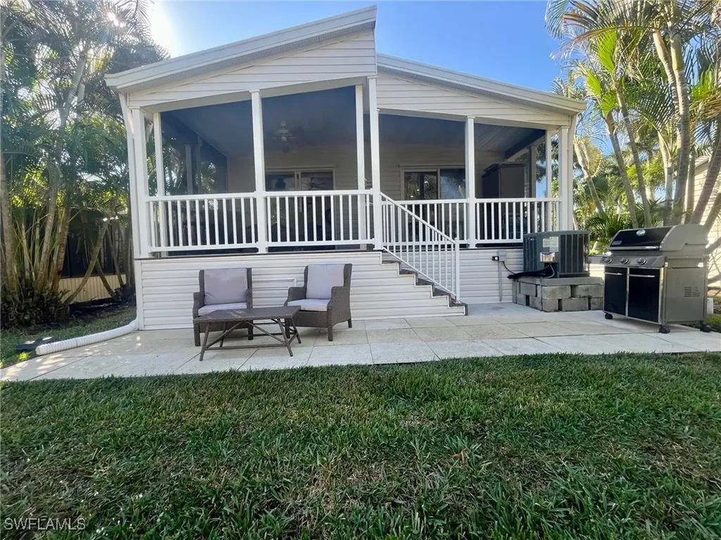 1284 Diamond Lake Circle Naples FL 34114