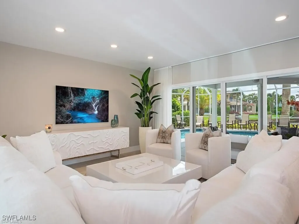 4856 Crayton Road Naples FL 34103