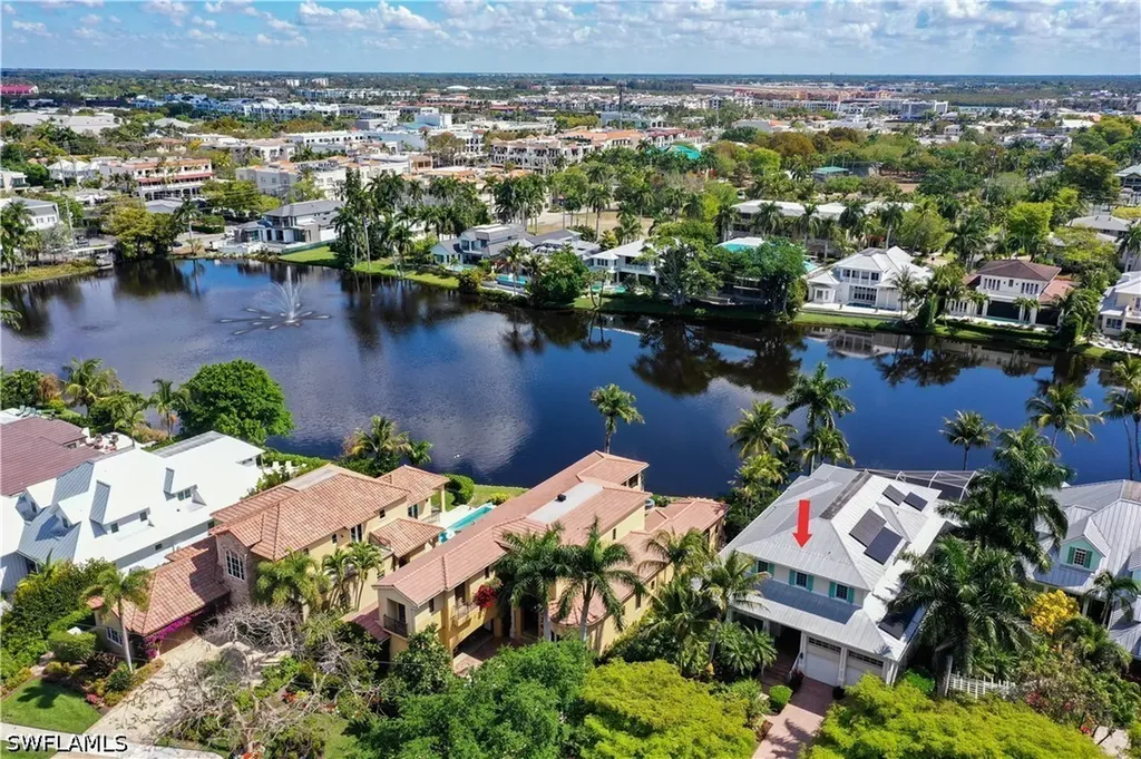 725 West Lake Drive Naples FL 34102