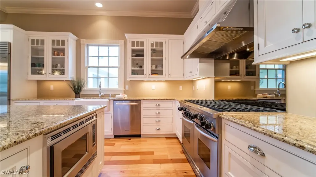 725 West Lake Drive Naples FL 34102