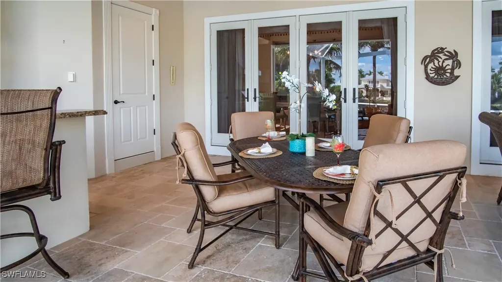 725 West Lake Drive Naples FL 34102
