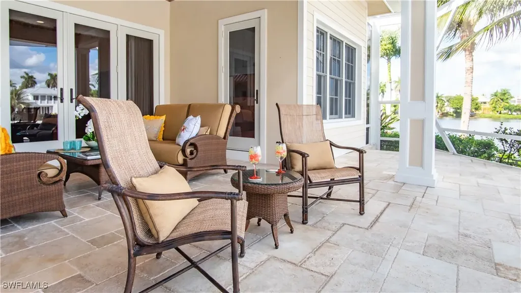 725 West Lake Drive Naples FL 34102