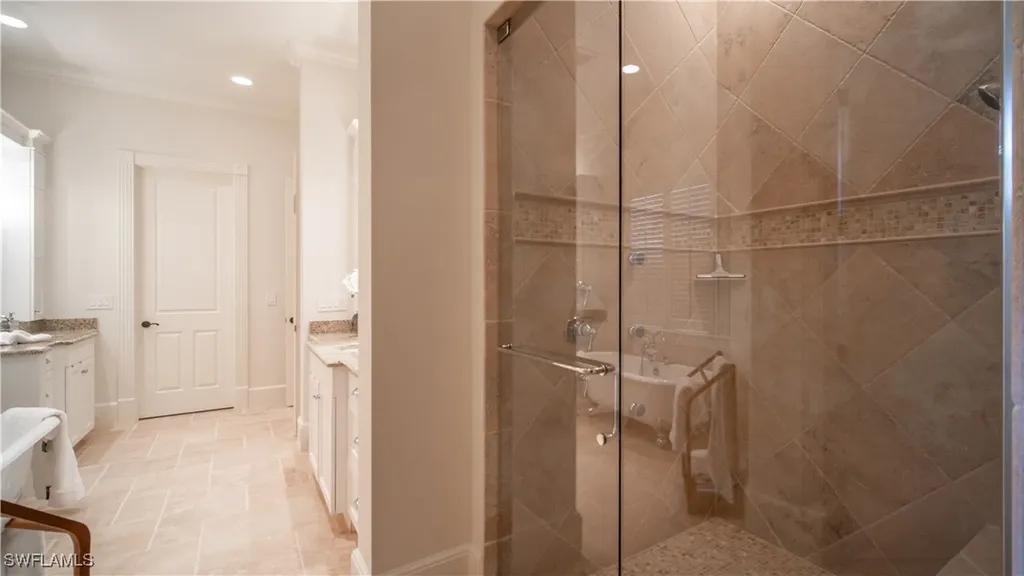 725 West Lake Drive Naples FL 34102