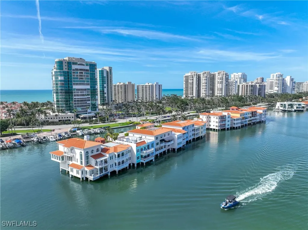 Naples FL, 4000 Gulf Shore Boulevard N, Unit 500