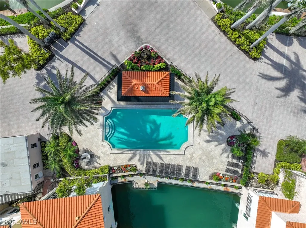 4000 Gulf Shore Boulevard N Naples FL 34103