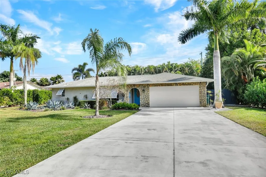 122 Palm River Boulevard Naples FL 34110