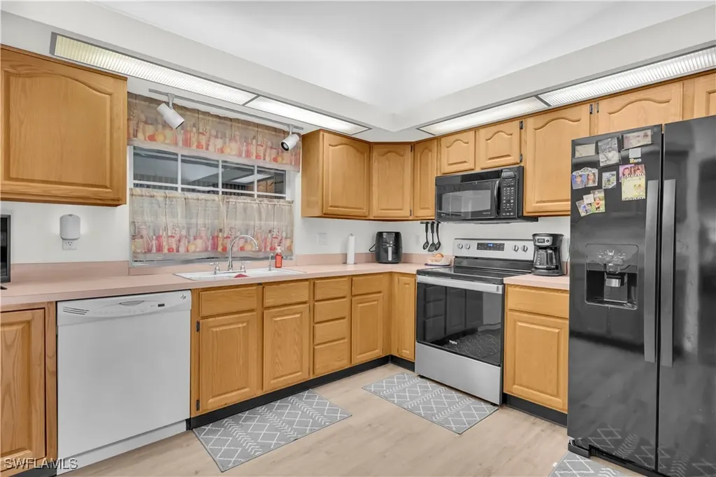 1251 Broadwater Drive Fort Myers FL 33919