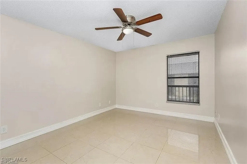 5323 Summerlin Road Fort Myers FL 33919