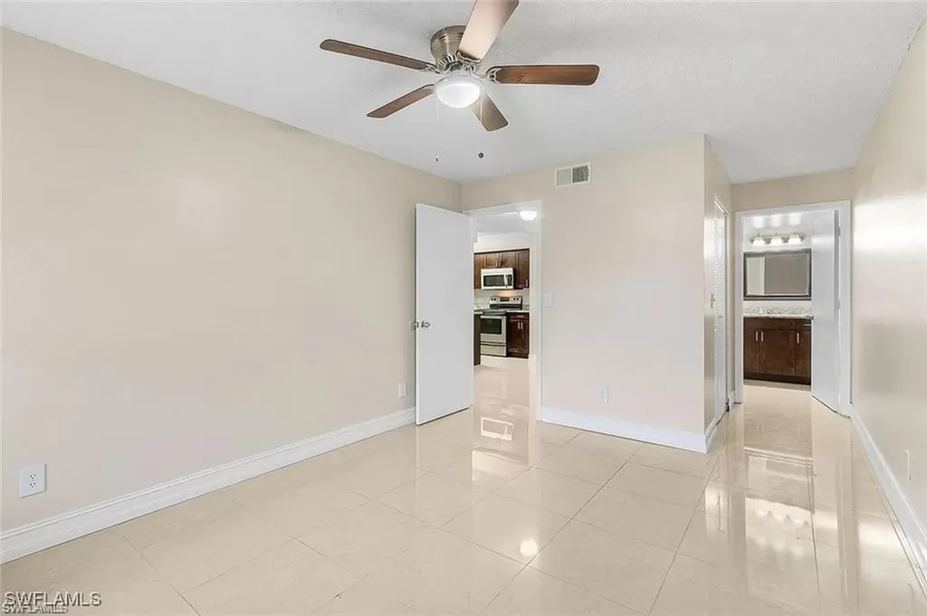 5323 Summerlin Road Fort Myers FL 33919