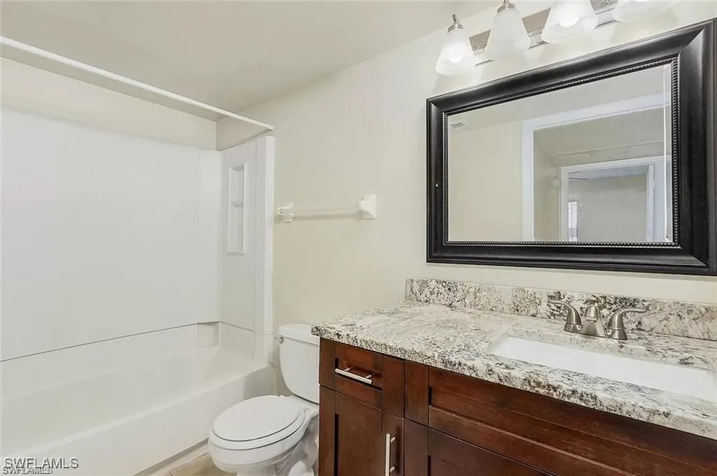 5323 Summerlin Road Fort Myers FL 33919