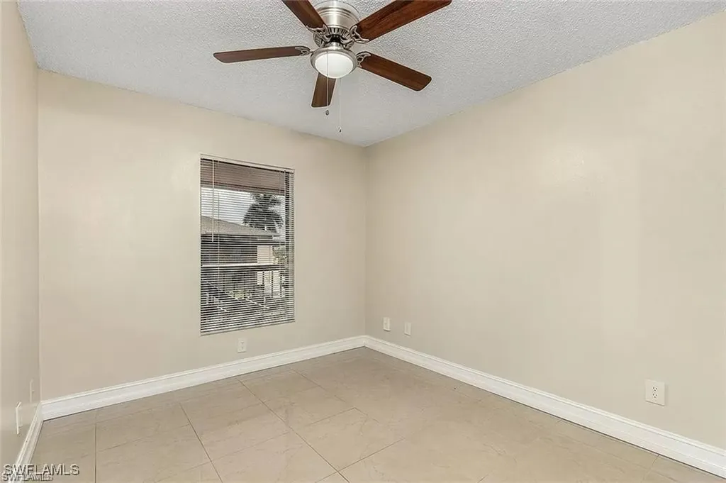 5323 Summerlin Road Fort Myers FL 33919
