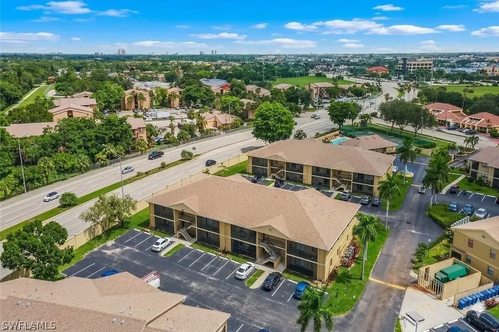 5323 Summerlin Road Fort Myers FL 33919