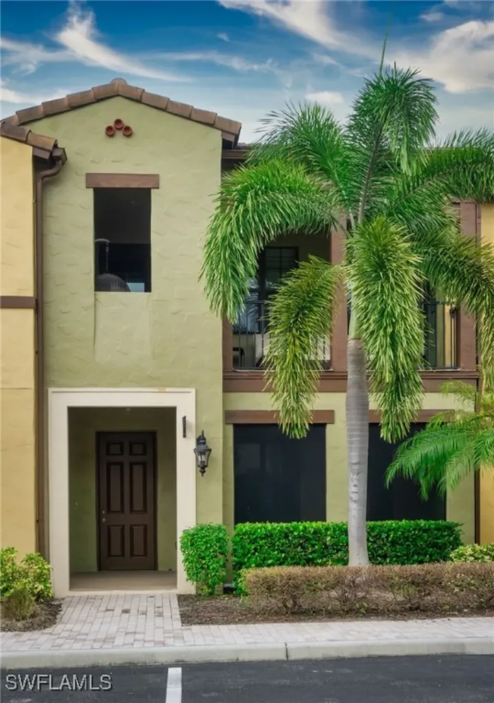 9054 Capistrano Street N Naples FL 34113