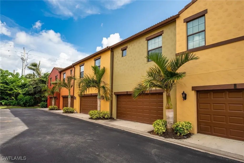 9054 Capistrano Street N Naples FL 34113
