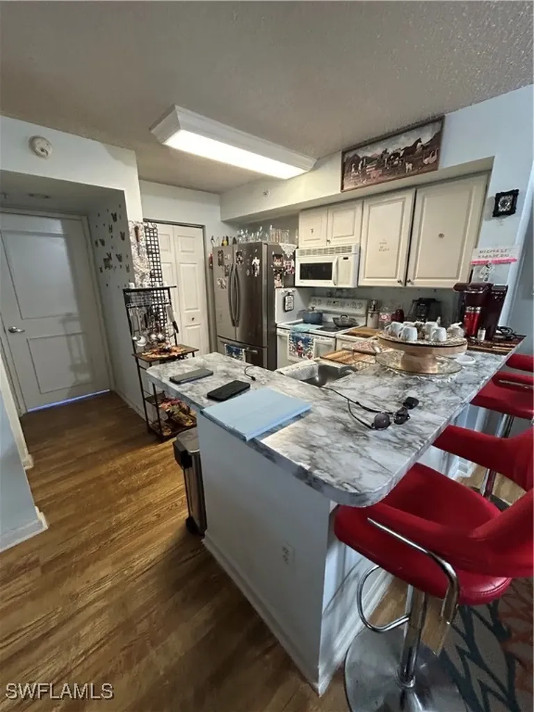 1150 Wildwood Lakes Boulevard Naples FL 34104